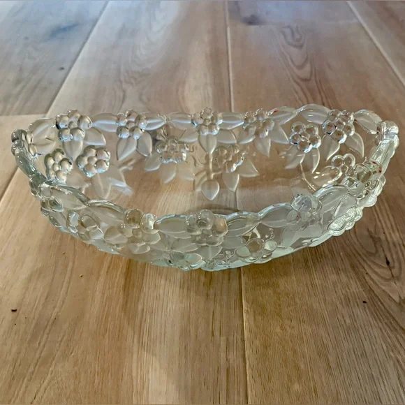 Vintage Crystal Fruit Bowl - Picture 2 of 5
